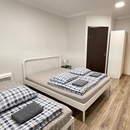 Anna'S Guesthouse Рига Екстериор снимка